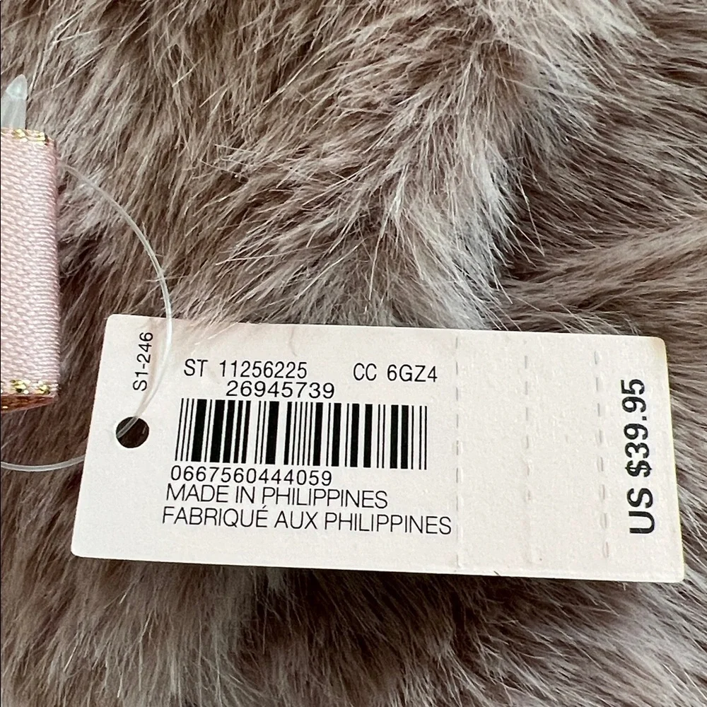 Victoria’s Secret Pink Faux Fur Christmas Stocking - Picture 7 of 7